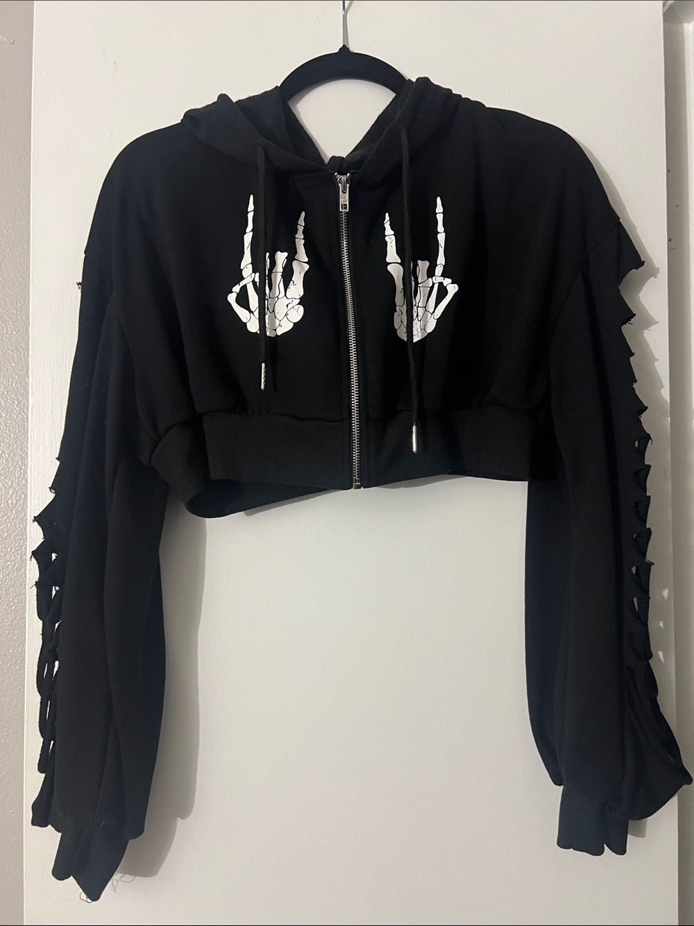 ROMWE Black Cropped Hooded Zip Jacket with White Skeleton Hand Print